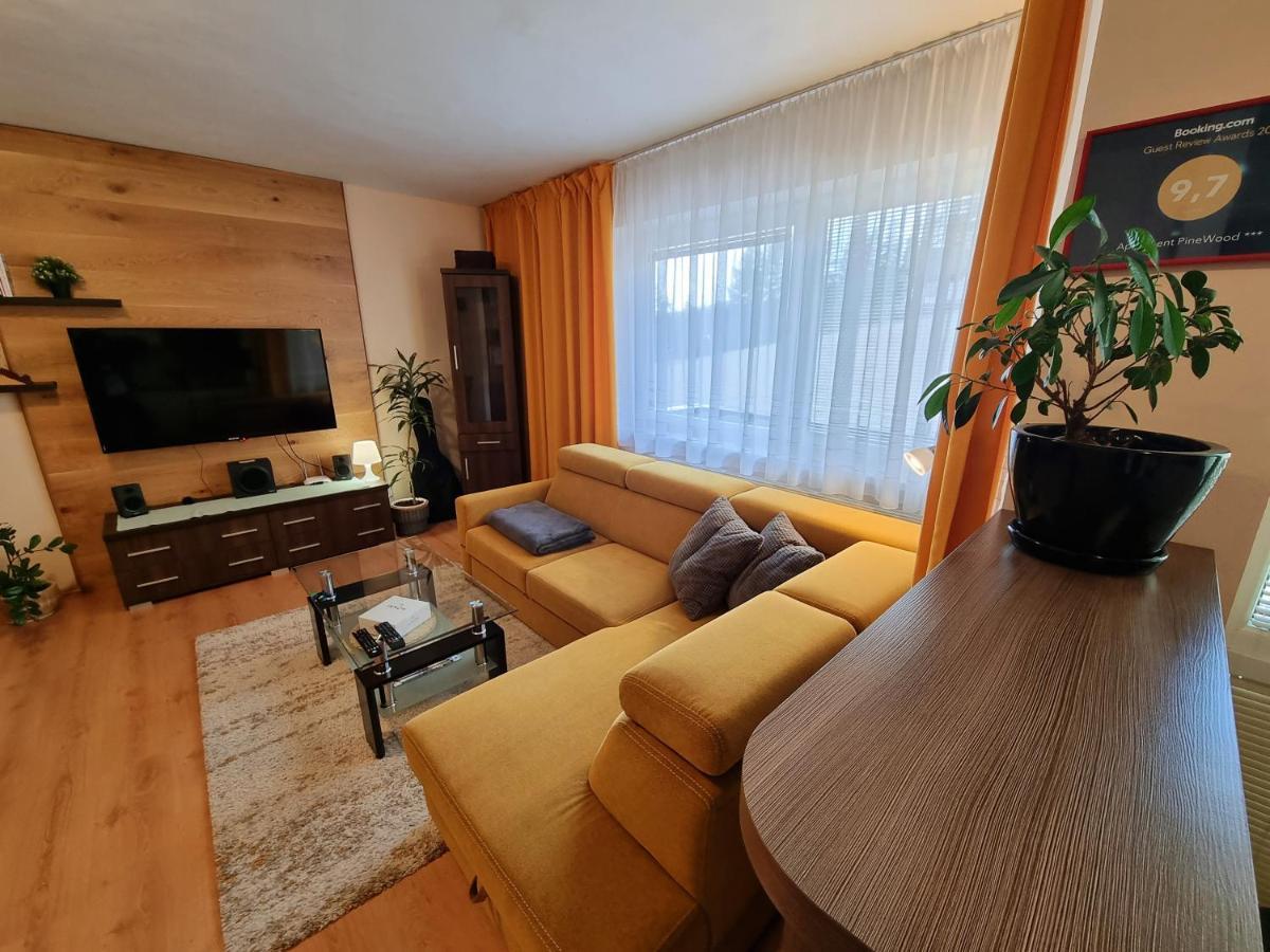 Apartment Pinewood *** Vysne Ruzbachy Bagian luar foto